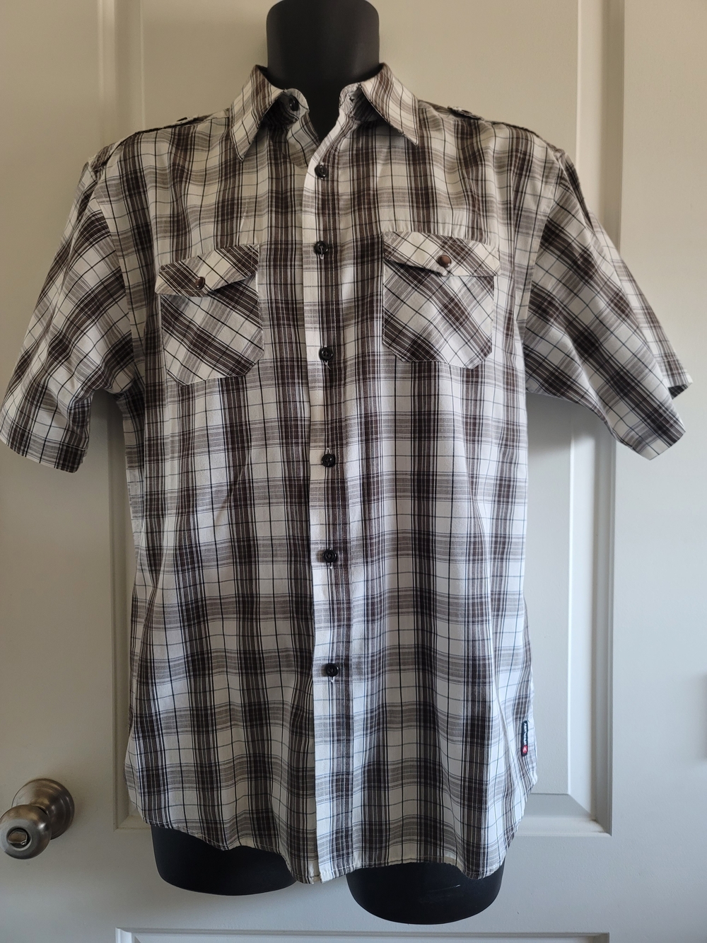 Airwalk Short Sleeve Plaid Button-Down Shirt - White and Brown